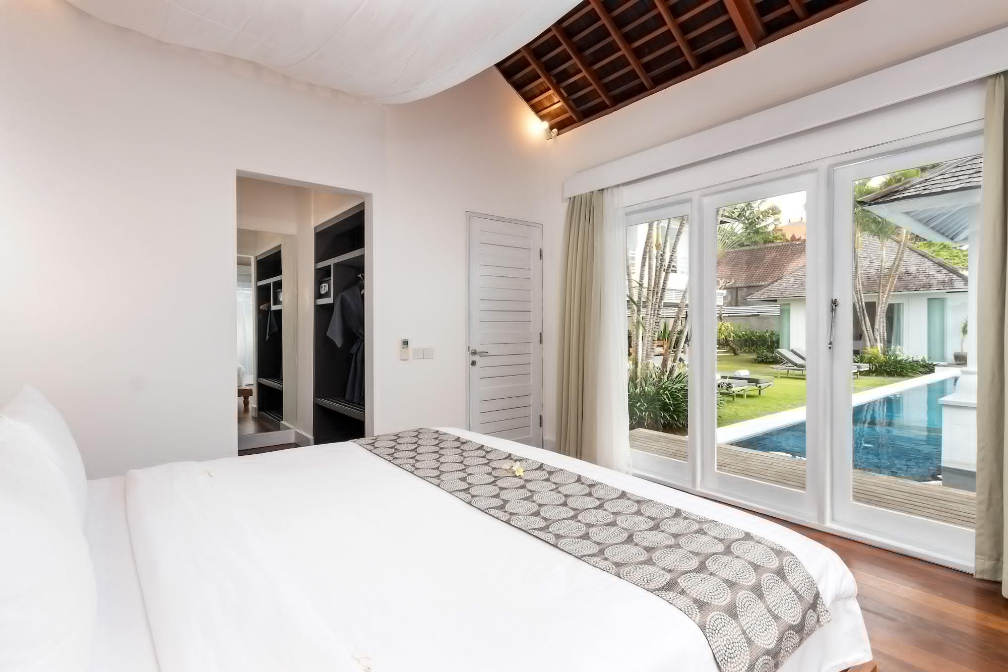 M Bali Villa *